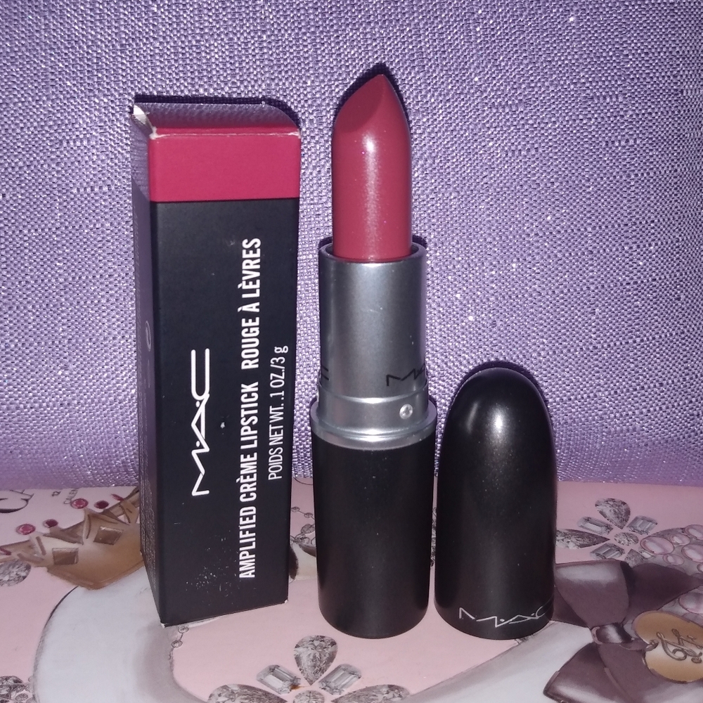 MAC AMPLIFIED LIPSTICK